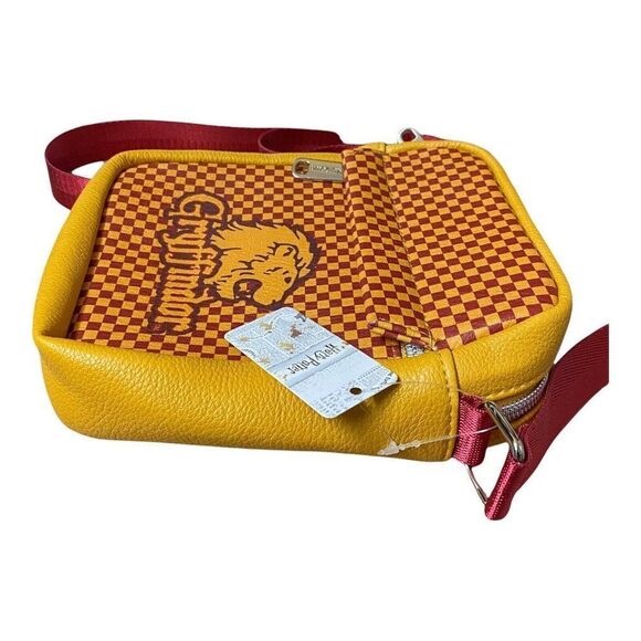 Harry Potter Crossbody Bag Gryffindor Wizarding World Universal Lion Red Travel - Picture 4 of 6